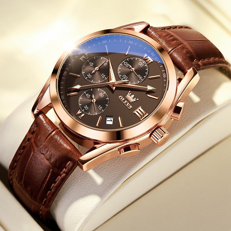 Reloj OLEVS en cojín de presentación